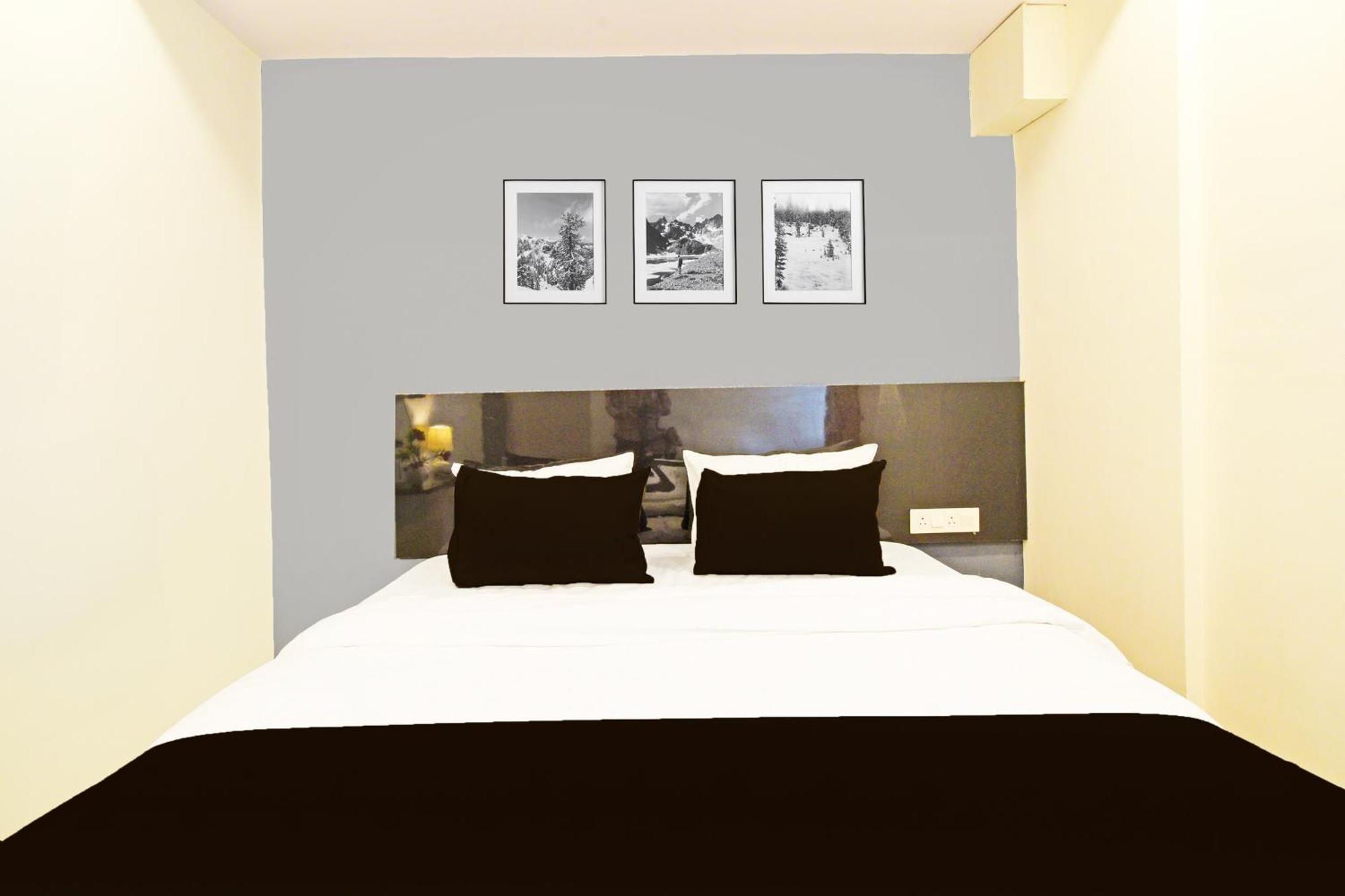 Hotel O Malani Inn Hyderabad Exterior photo